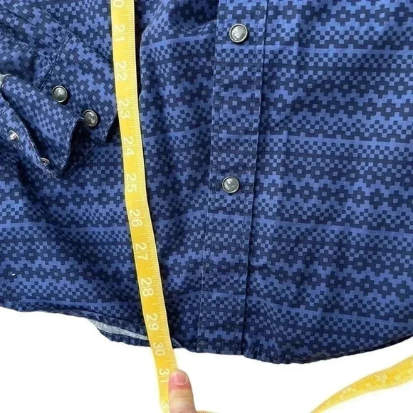 Levi’s Aztec snap western shirt size XL - Picture 3 of 8